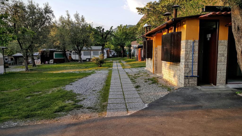 Camping Pilzone Iseo Bagian luar foto